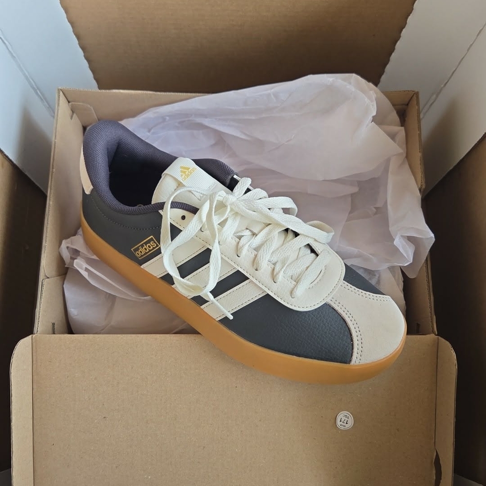adidas Women's Dark Green and Cream Athletic Sneakers with Gum Sole - Picture 2 of 3